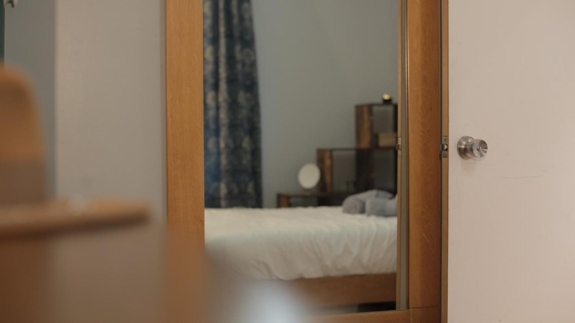 Stylish-Brockley-Entire Place Apartment Лондон Екстериор снимка